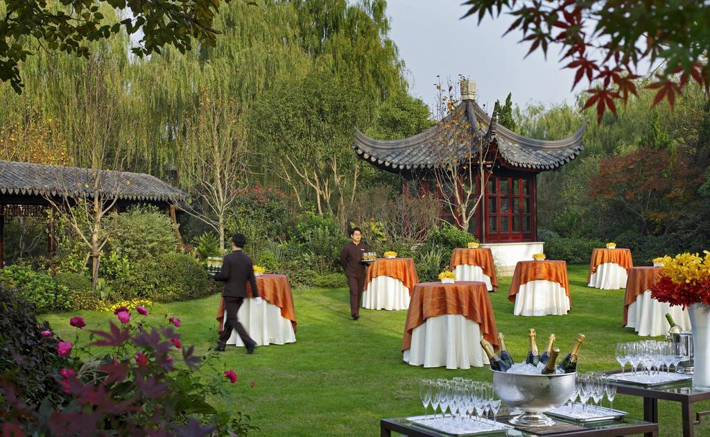 Four Seasons Hotel Hangzhou At West Lake Exterior photo